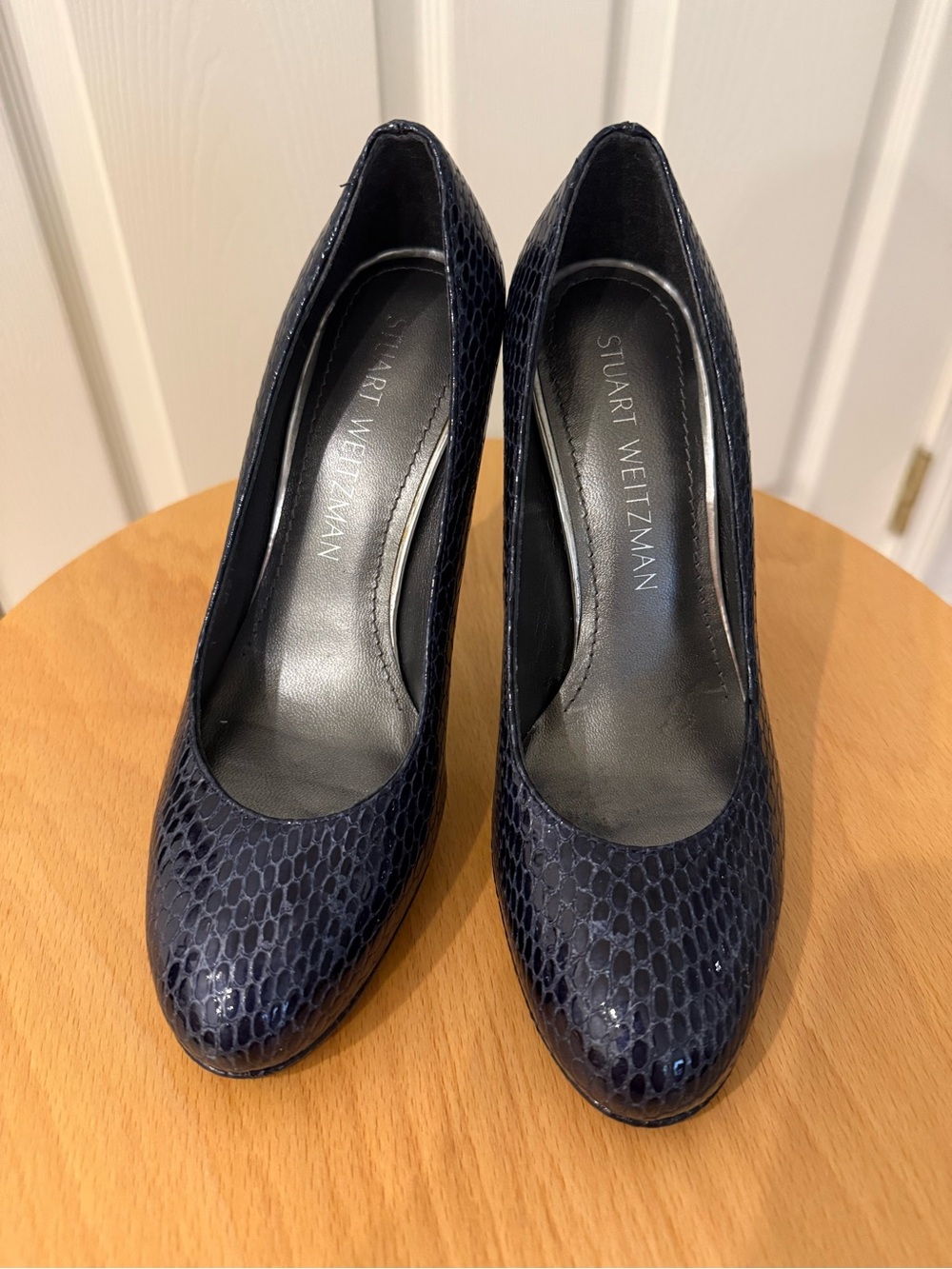 Stuart Weitzman Navy Snake-Effect Leather Pumps